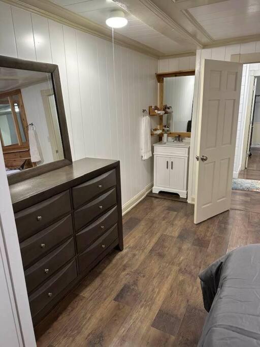 شقة Hot Tub 5 Beds Moorhead المظهر الخارجي الصورة