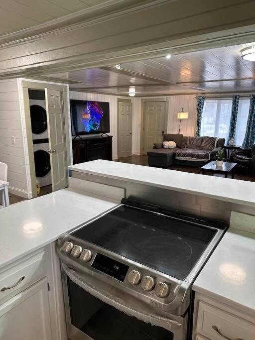 شقة Hot Tub 5 Beds Moorhead المظهر الخارجي الصورة