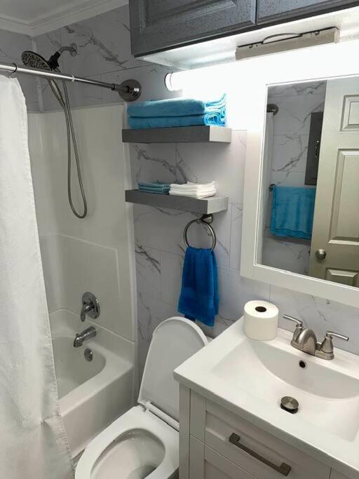 شقة Hot Tub 5 Beds Moorhead المظهر الخارجي الصورة
