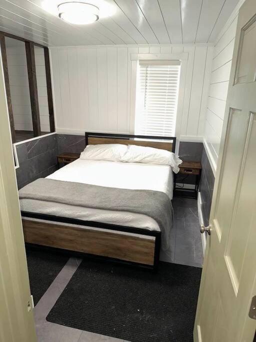 شقة Hot Tub 5 Beds Moorhead المظهر الخارجي الصورة